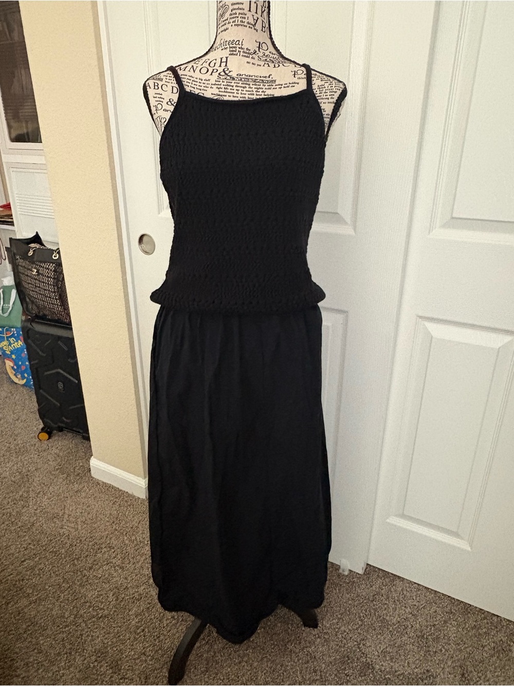 Universal Thread Women’s Black Smocked Maxi Dress